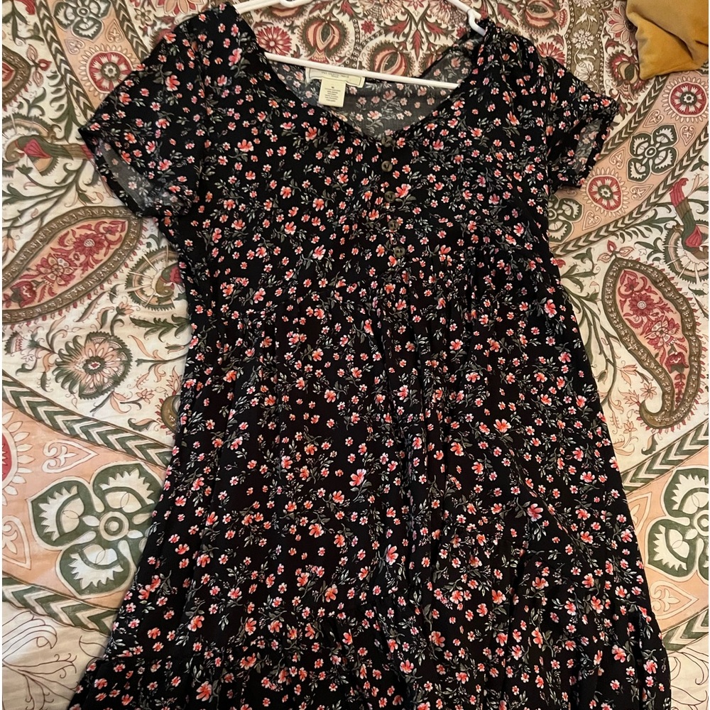 8 DRESSES